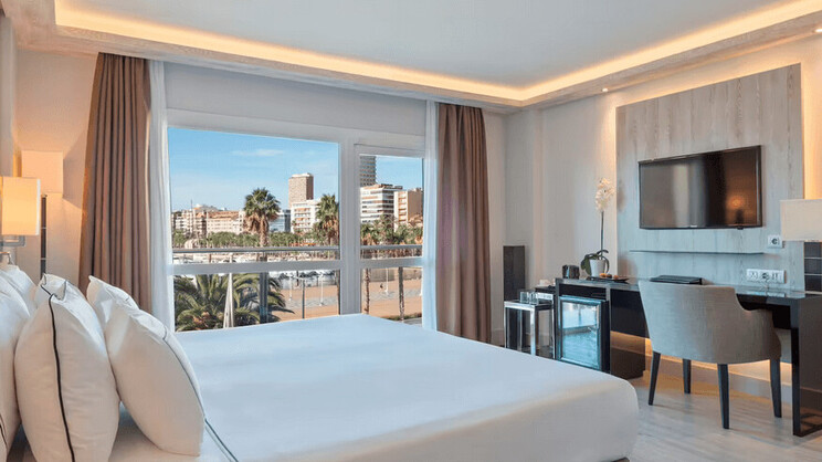 The Level at Meliá Alicante 